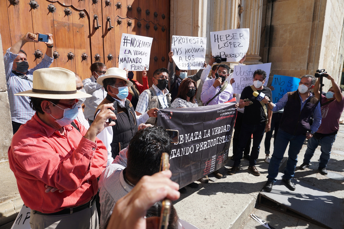 Periodistas protestan por último colega asesinado en el sur de México