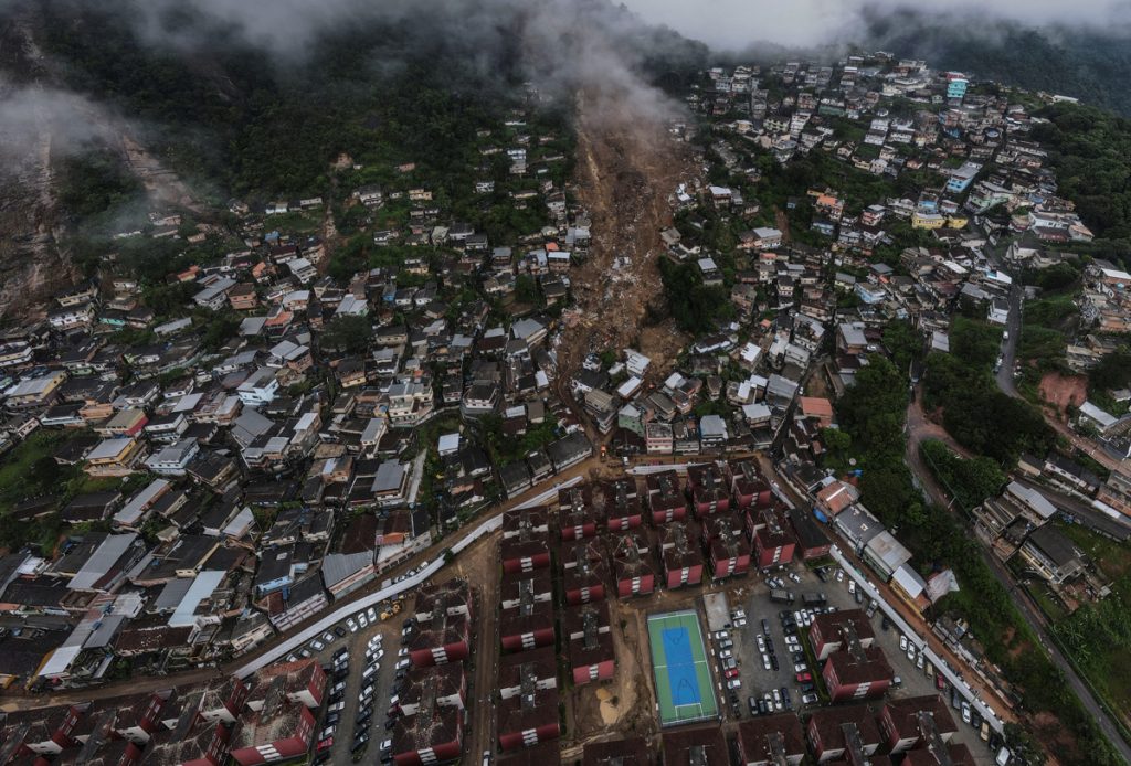 Petrópolis: desolada y en alerta frente al temporal que suma unos 135 muertos