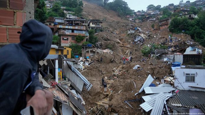 Temporal deja unos 80 muertos en Petrópolis, la ciudad imperial de Brasil