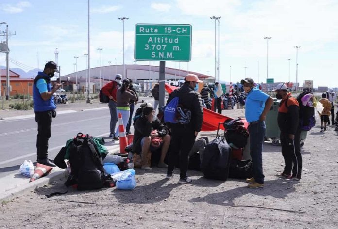 Autoridades chilenas desconocen cifra de migrantes venezolanos ilegales
