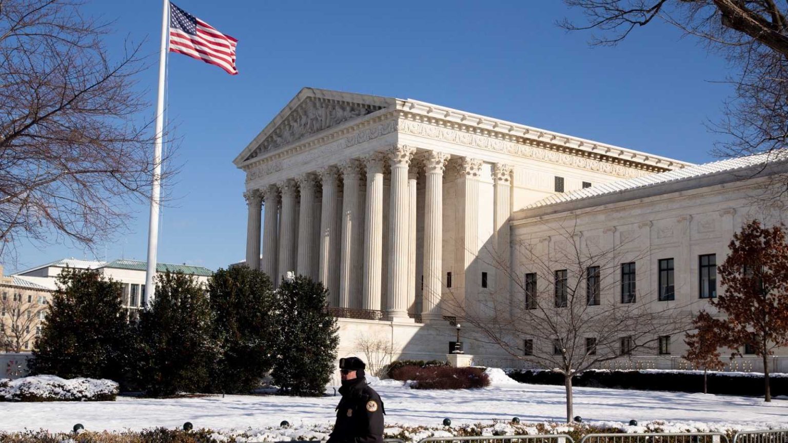 Biden nombra un equipo para elegir a la primera jueza negra del Supremo EE.UU.