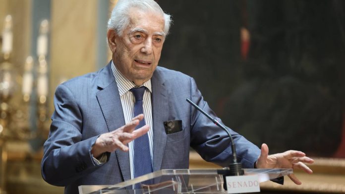 Vargas Llosa: “Los comunistas no saben gobernar, pero sí conservar el poder”