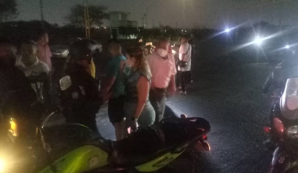 Arrollamiento dejó dos adultos y una menor lesionados en la vía a Flor Amarillo