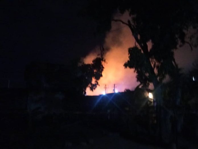 Vecinos reportan fuerte incendio de vegetación en el sector El Rincón de Naguanagua