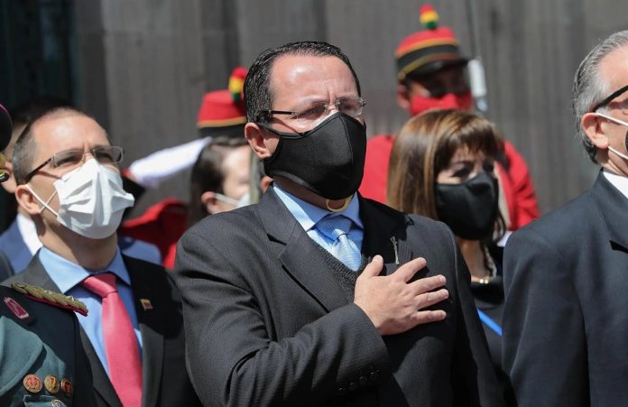 Embajador venezolano formalizó pleno retorno de relaciones diplomáticas con Perú