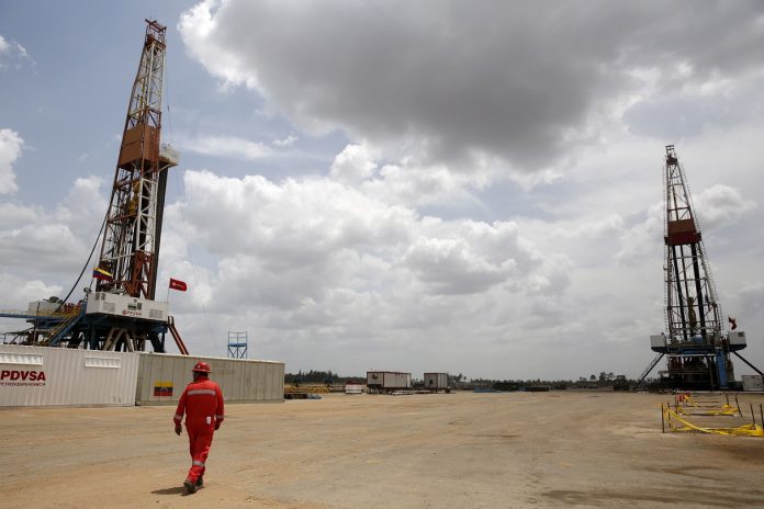 Reuters: Compañía rusa busca transferir activos petroleros venezolanos para escapar de sanciones