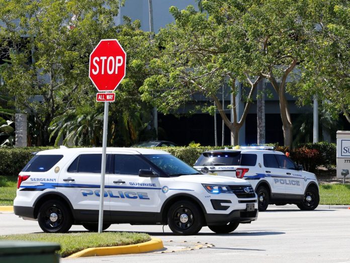 Dos muertos y dos heridos dejó tiroteo dentro de un autobús en Florida