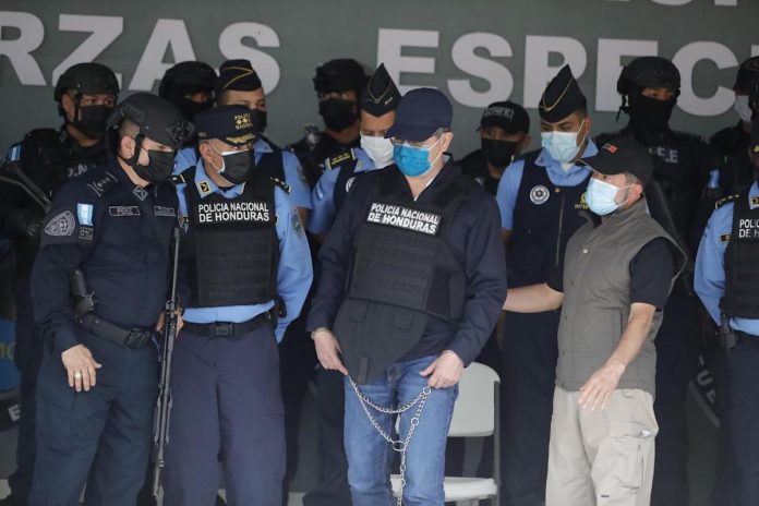 Redoblan seguridad a pocas horas de extradición de expresidente hondureño