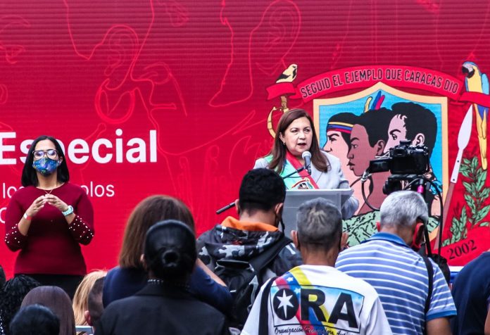 El chavismo insiste en reivindicar los nuevos símbolos de Caracas