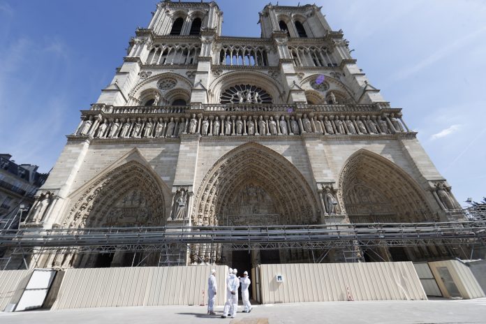 Macron ve en la reconstrucción de Notre Dame un testimonio de esperanza