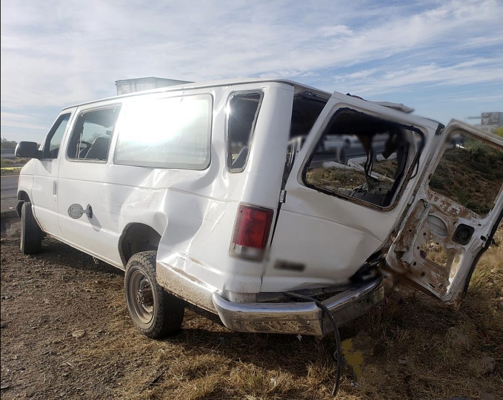 Mueren seis migrantes guatemaltecos en accidente carretero en noroeste de México