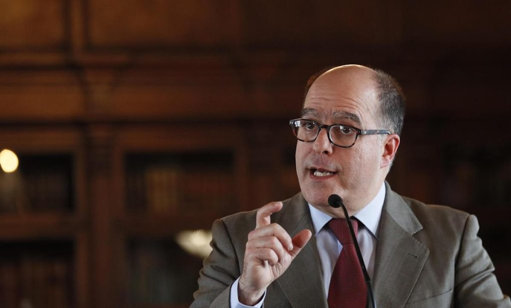 Julio Borges rechaza orden de captura en su contra
