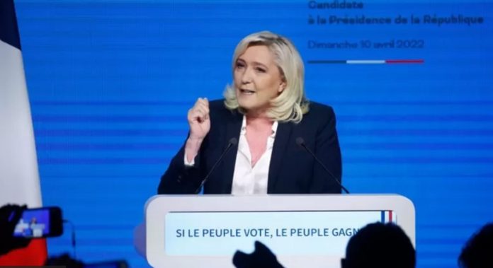 Zelenski pide a Le Pen