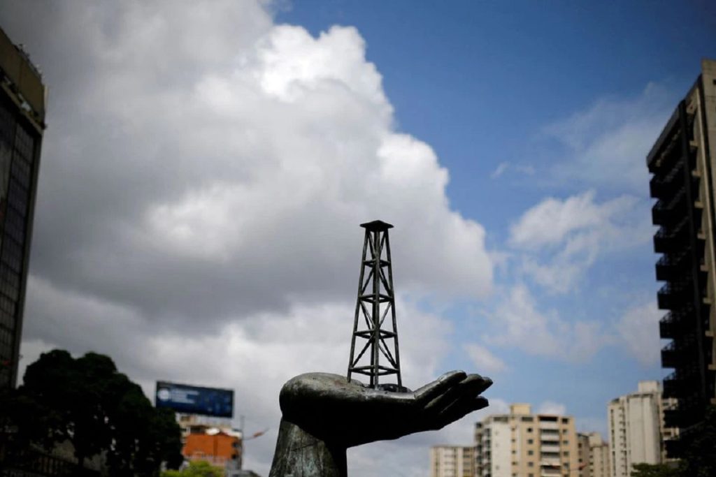 Experto considera que en enero habrá acercamientos entre EEUU y Venezuela por el tema energético
