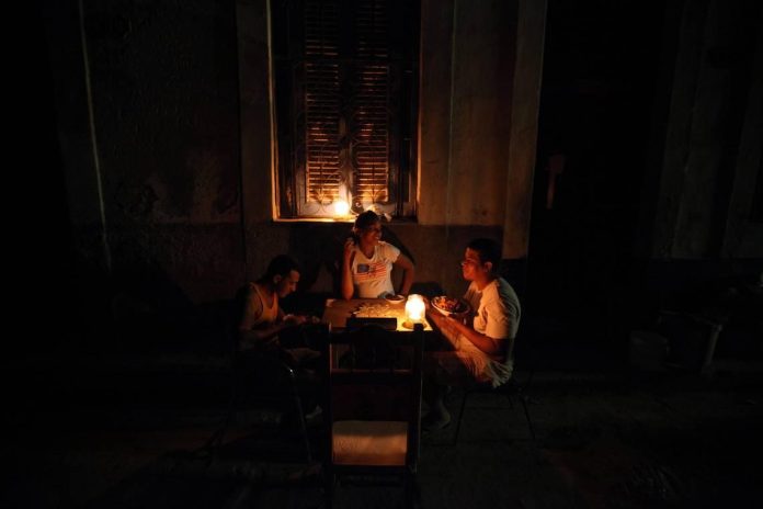 Miguel Díaz-Canel reconoce compleja situación eléctrica en Cuba