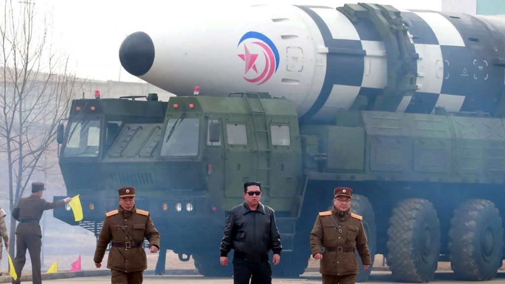 Seúl cree que el primer misil norcoreano lanzado hoy era intercontinental