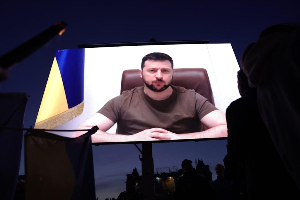 Volodímir Zelenski: "Las próximas semanas serán difíciles"