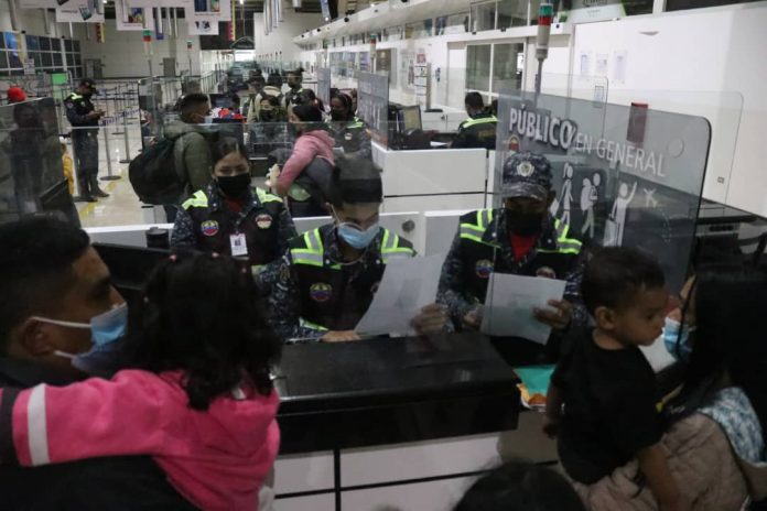 Retornaron a Venezuela 264 migrantes desde Perú con el Plan Vuelta a la Patria