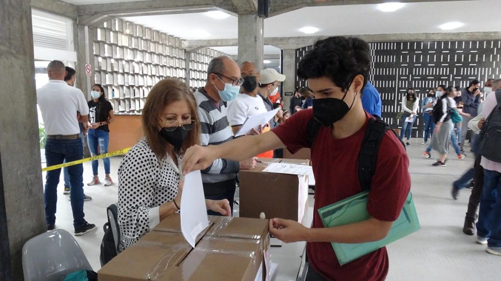 Presidente de Comisión Electoral de la UCV declaró nulo boletín de resultados