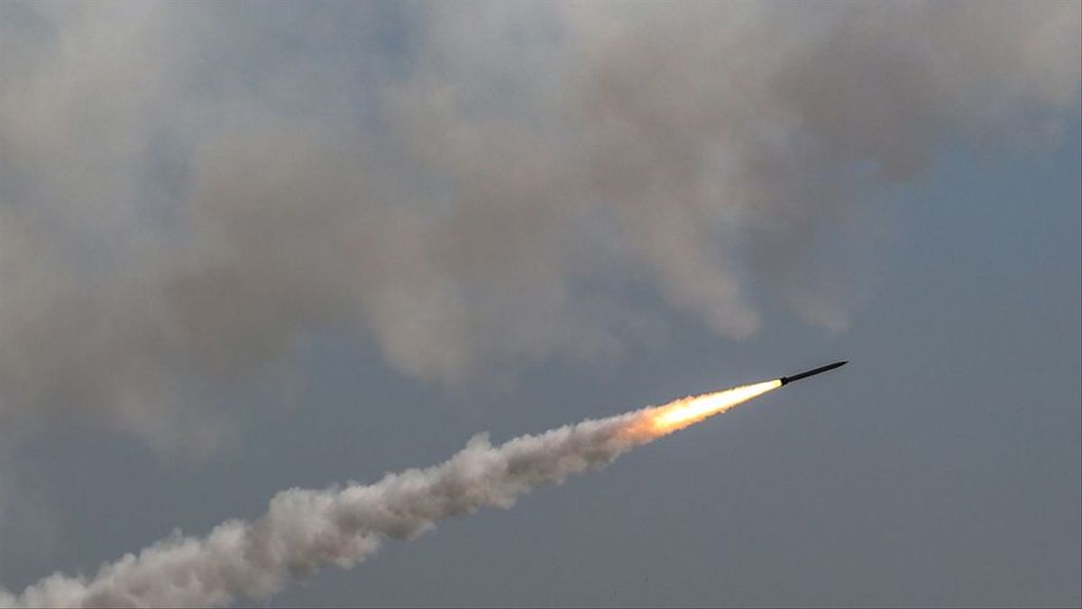 Corea del Norte lanza tres misiles aparentemente balísticos al mar de Japón