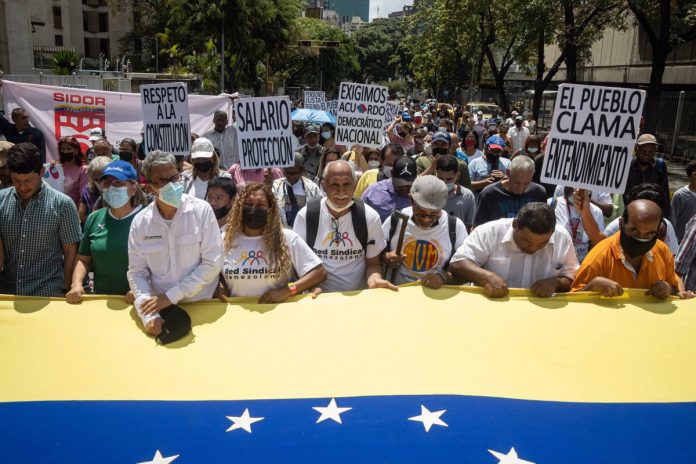 Trabajadores protestan en Caracas