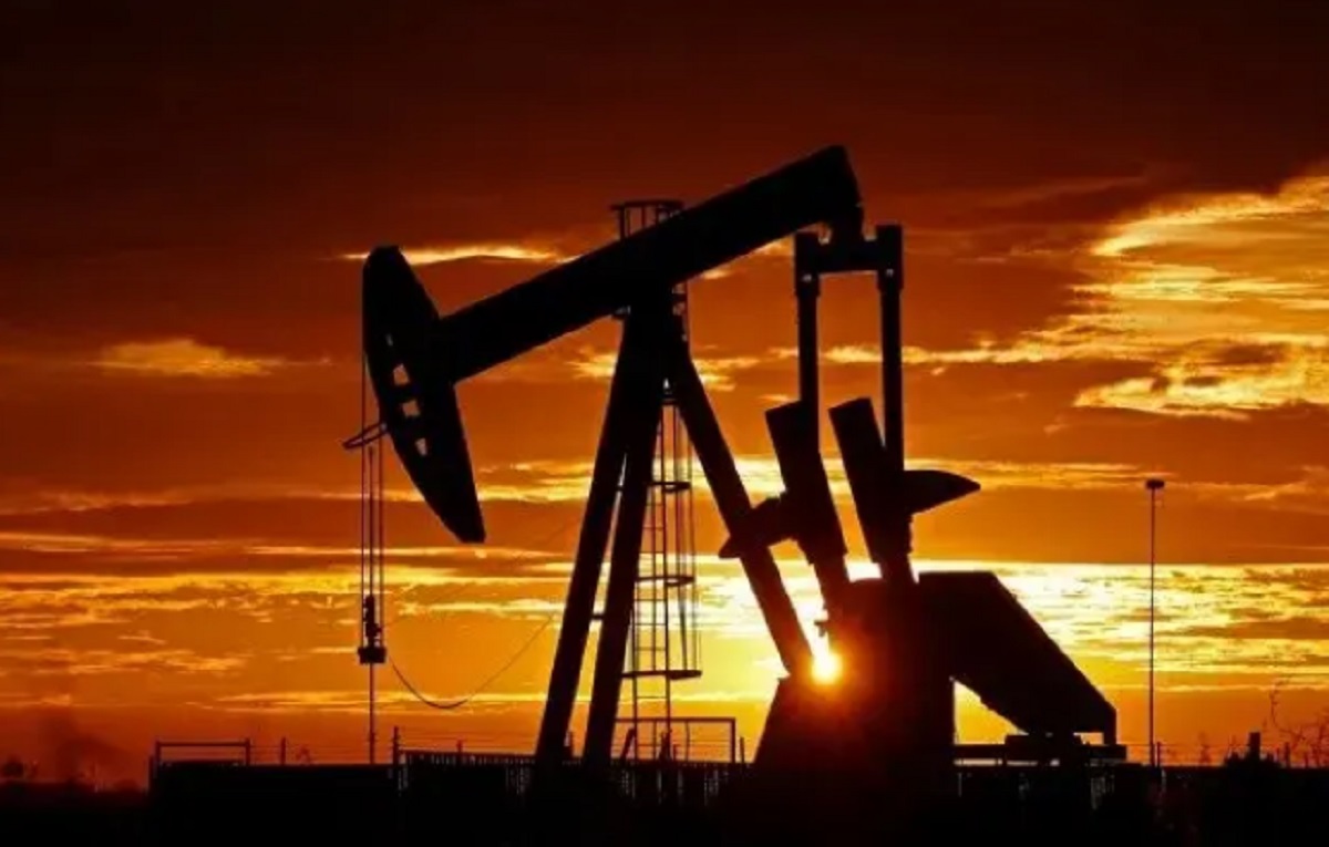 Petróleo referencial de Texas bajó 1,6% y cerró en 112,40 dólares el barril
