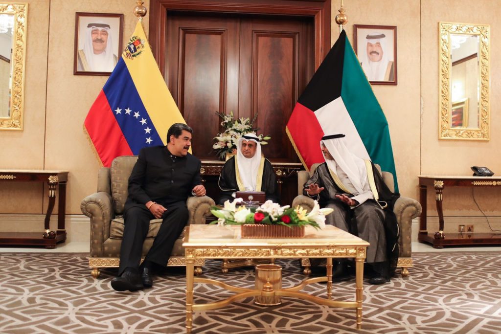 Nicolás Maduro llega a Kuwait, cuarto país que visita en gira internacional