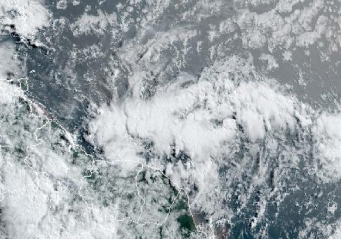 NHC emite vigilancia de huracán y tormenta tropical para Nicaragua y Costa Rica