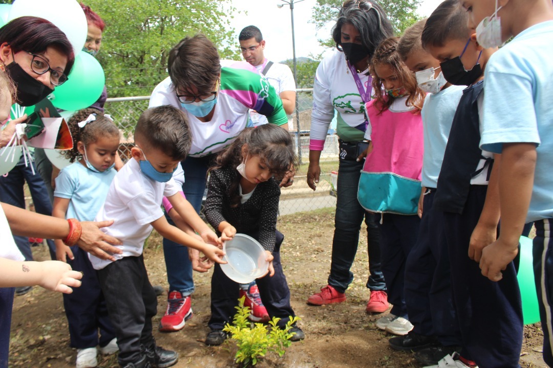 Estudiantes, vecinos y comerciantes conforman EcoBrigadas en Naguanagua