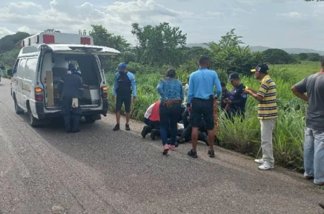 Vuelco de un camión en Tinaco dejó 16 heridos la tarde de este viernes