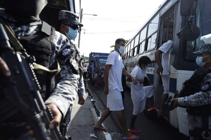 Régimen de excepción y cierre de El Salvador a escrutinio preocupa a CIDH