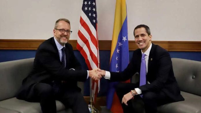 Embajador James Story se reunió con Juan Guaidó en Caracas