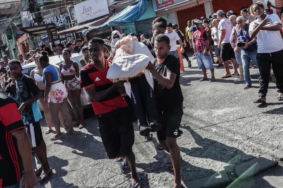 Suben a 18 los muertos en operativo policial en una favela de Río de Janeiro