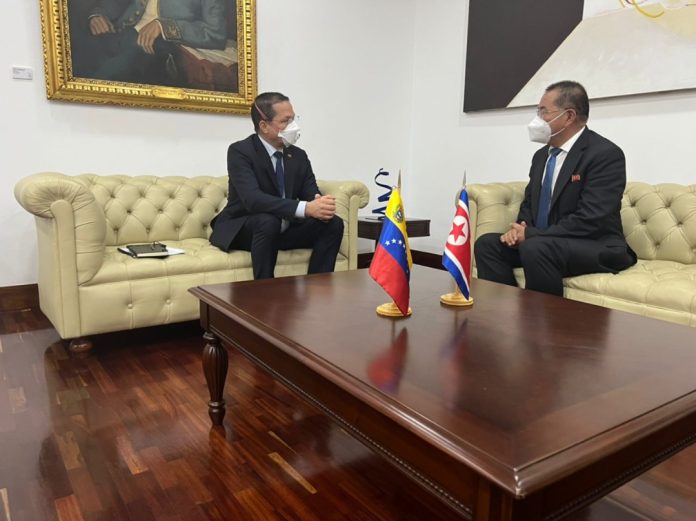 Venezuela afianza la cooperación estratégica con Angola y Corea del Norte