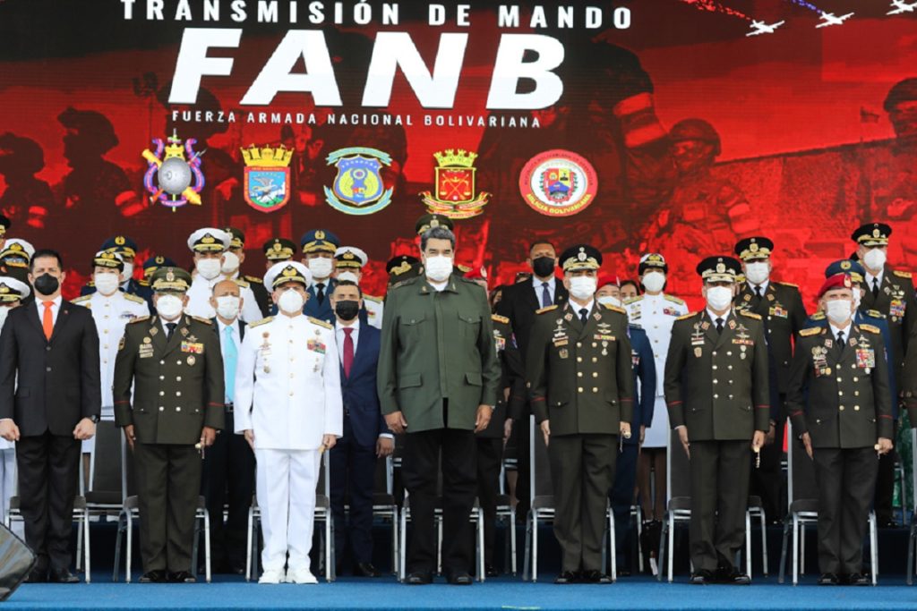Maduro lideró transmisión de mando de la Armada y la Aviación Militar