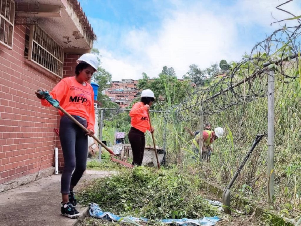 Más de 250 mil voluntarios repararán los hospitales públicos del país