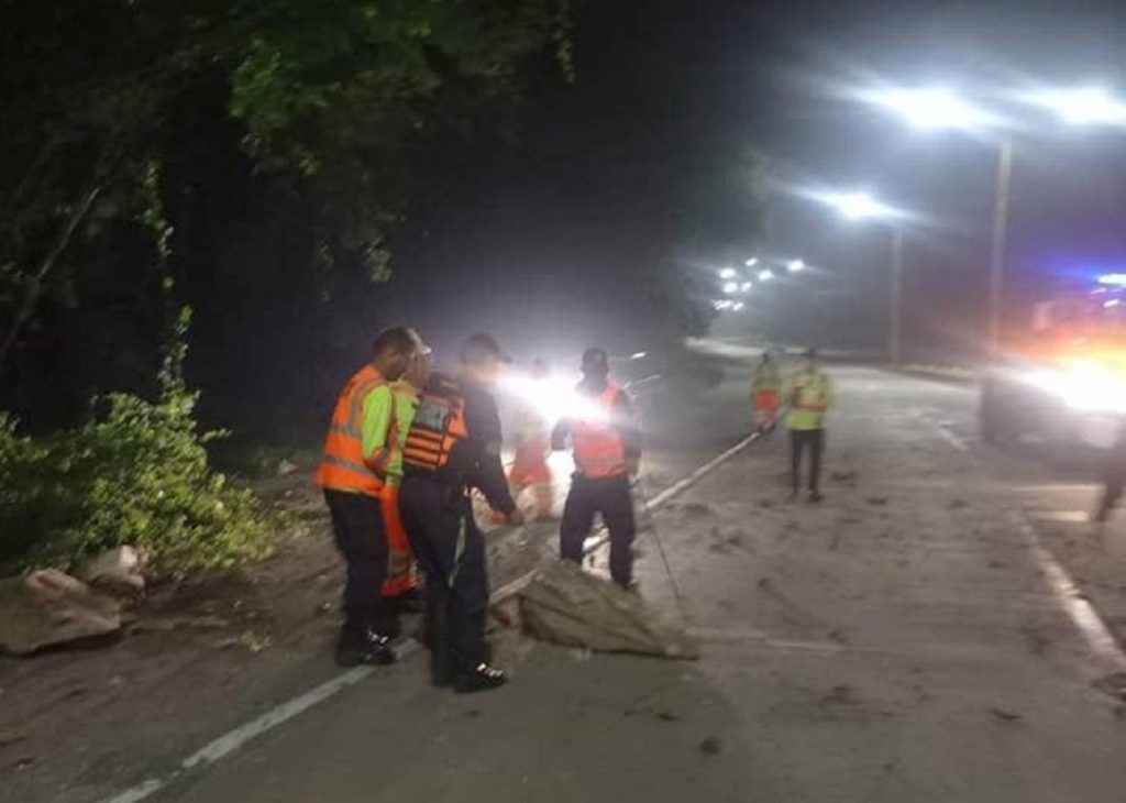 Registrado derrumbe en muro de contención Trincheras de la Valencia-Puerto Cabello