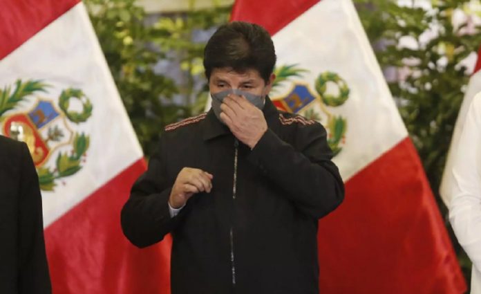 Abren investigación al presidente de Perú