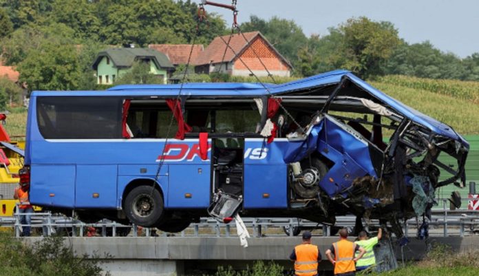 Doce muertos en accidente de autobús