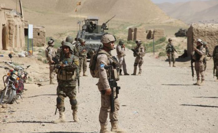 Dos soldados afganos muertos