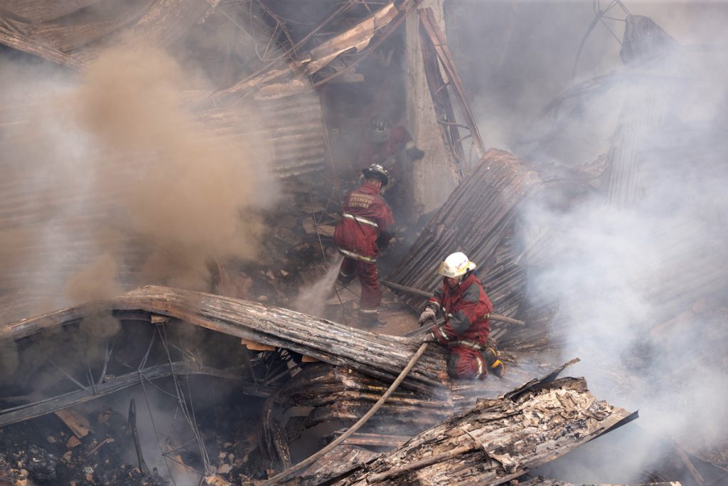 Identificados dos presuntos responsables del incendio en el almacén del IVSS
