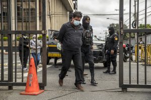 Cuatro traficantes de personas