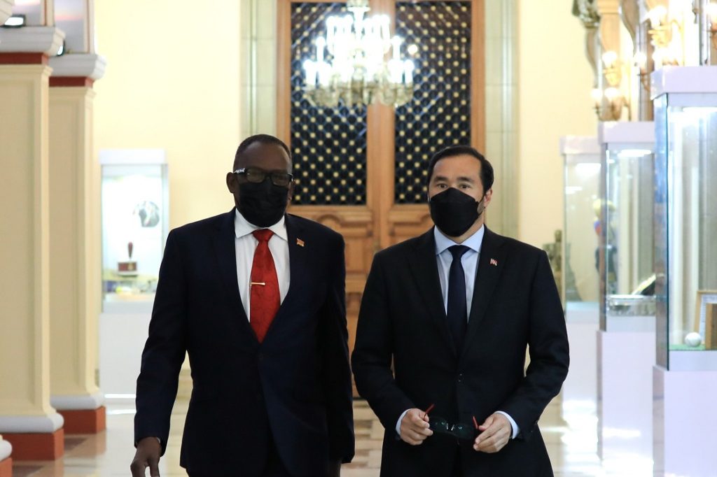 Oposición trinitense acusa al Gobierno de buscar ser sancionado por EE.UU.