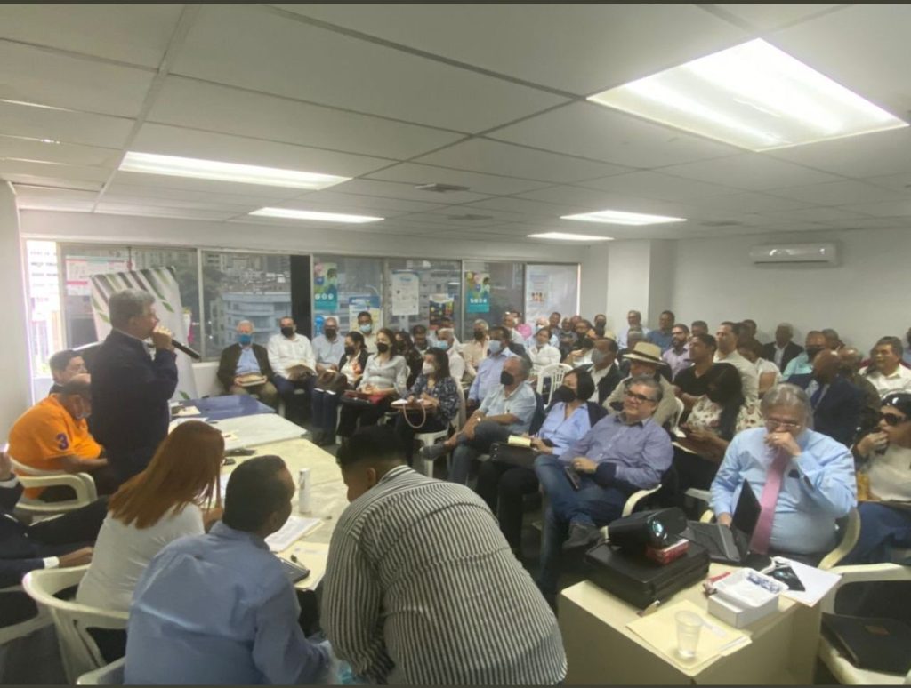 AD de Ramos Allup proclamó a Carlos Prosperi como su candidato a las primarias