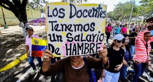 Docentes universitarios venezolanos, entre los más pobres de Latinoamérica