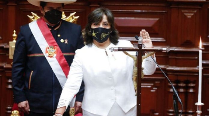 Vicepresidenta de Perú representará a Castillo
