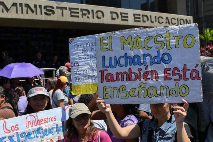 Dirigente magisterial Humberto Agudo insiste en no abandonar las calles por el momento