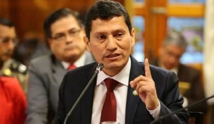 Ministro peruano