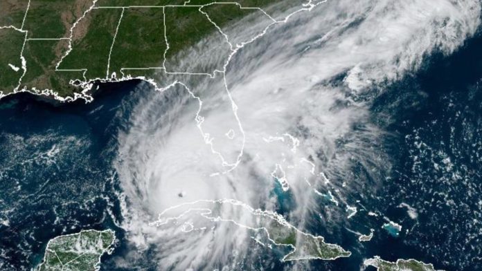 Huracán Ian va hacia Florida con vientos de 195 km/h que pueden aumentar