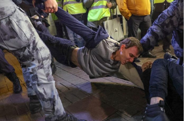 más de mil detenidos en protestas en Rusia
